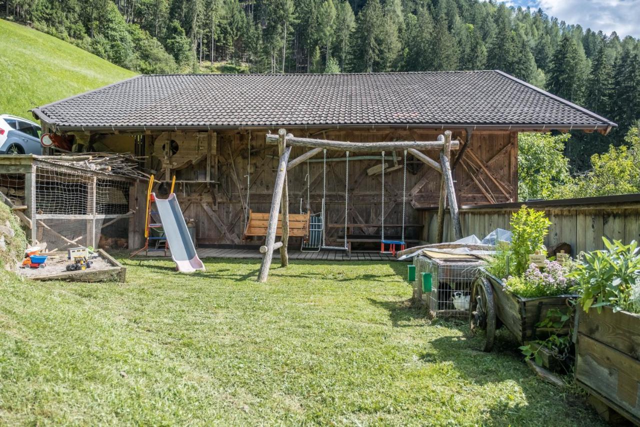 Hofschenke Pfeiftal - Bergwiese San Martino In Passiria  Екстериор снимка